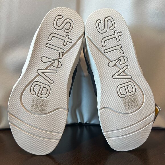 Strive Tahiti II NWB Women's Platform Arch Support Sandal, Black 7 - Picture 9 of 10